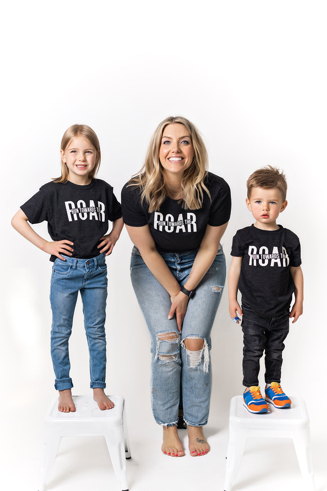 RUN TOWARDS THE ROAR || ADULT T-SHIRT